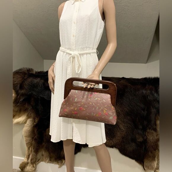 Handmade Genuine Embossed Leather Large Wooden Frame Handbag - Picture 3 of 16